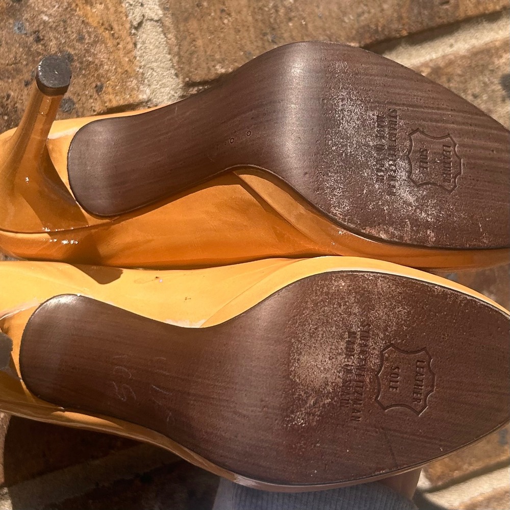 Stuart Weitzman Pumps Patent Leather 4.5 Tan Designer Y2K Office Siren 2000s - Picture 4 of 9